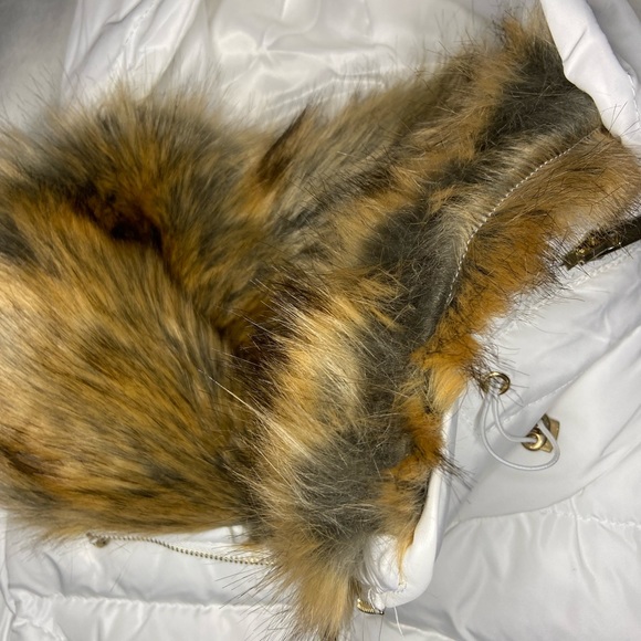 White Puffer Jacket with Faux Fur hood - Picture 7 of 8